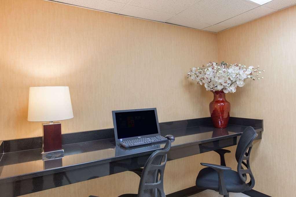 Baymont By Wyndham Bartonsville Poconos Facilidades foto