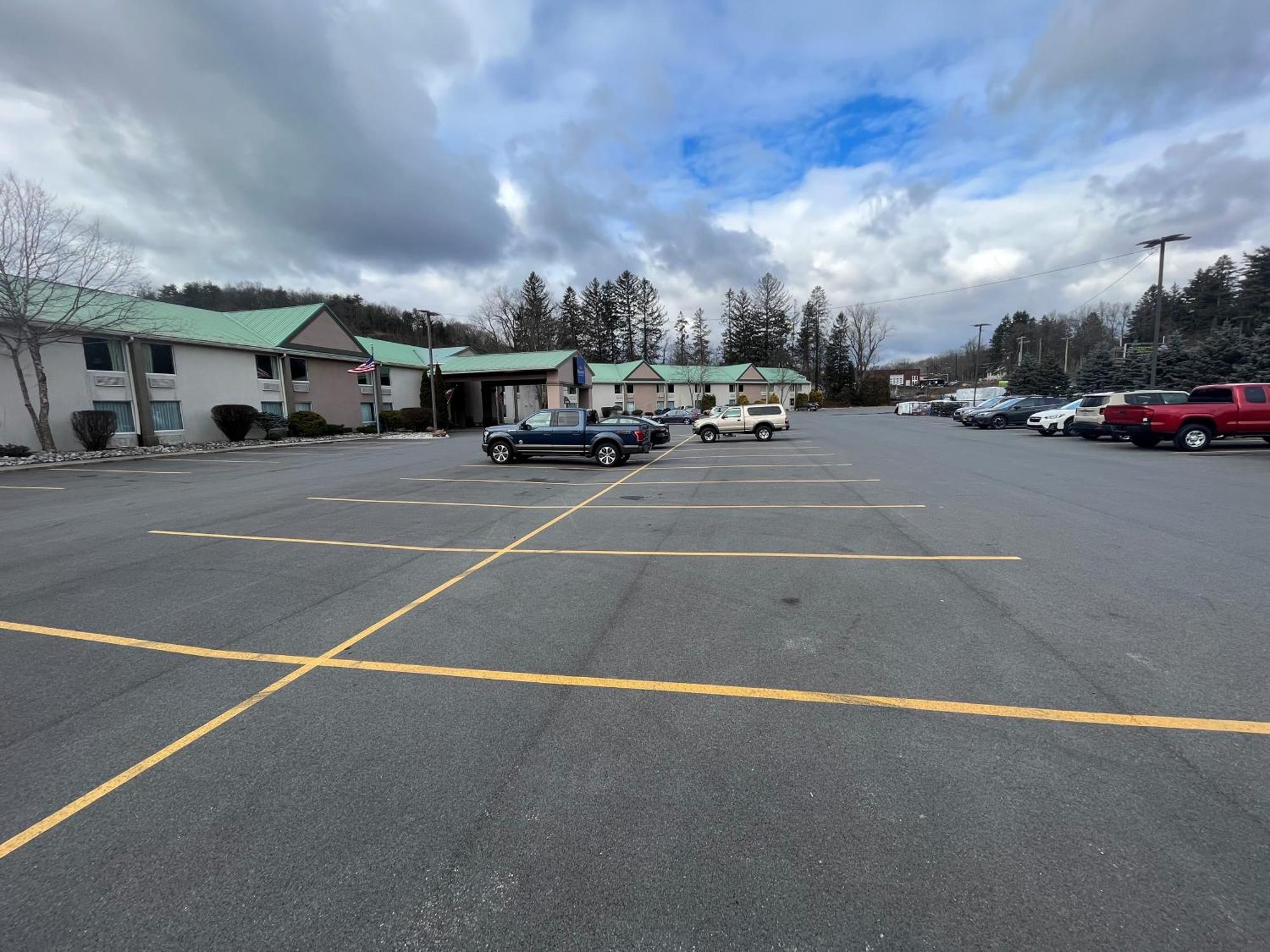 Baymont By Wyndham Bartonsville Poconos Exterior foto