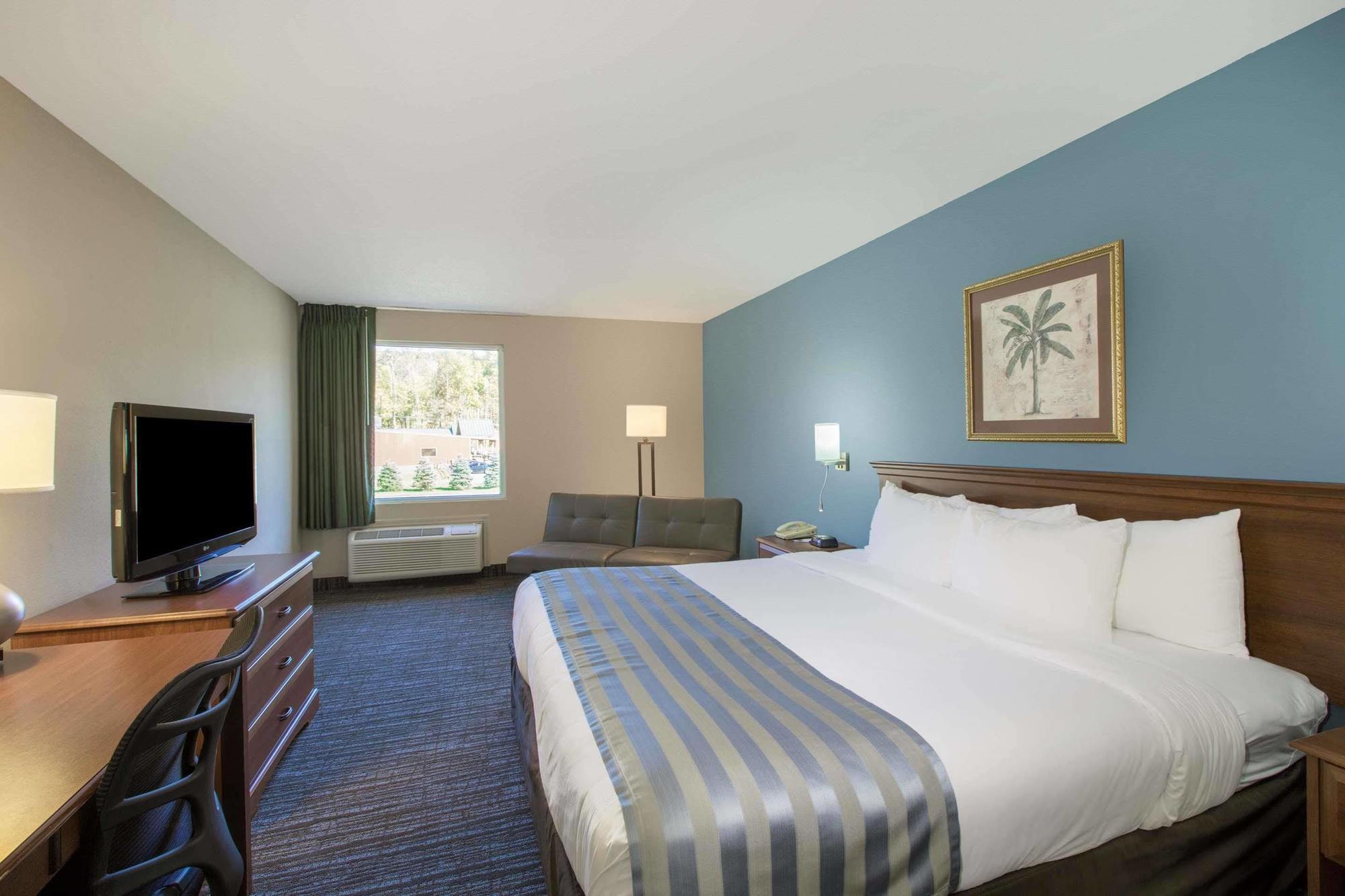 Baymont By Wyndham Bartonsville Poconos Exterior foto